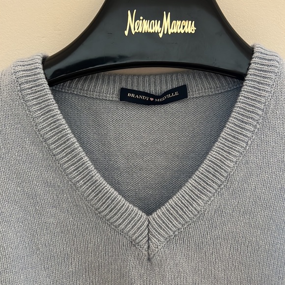 Brandy Melville Vest - Picture 2 of 6